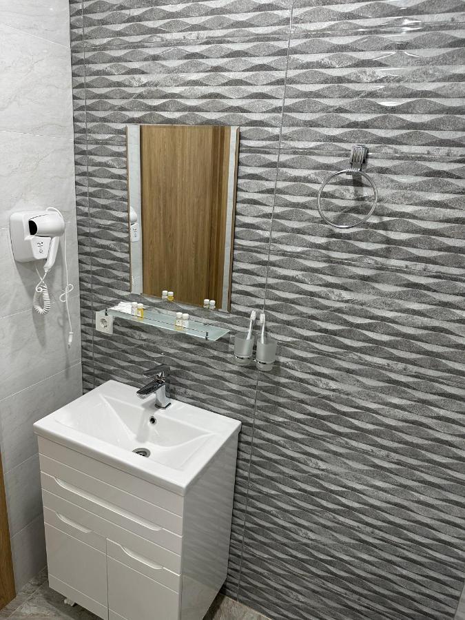 5 Wood Hotel & Spa Tasjkent Exteriör bild